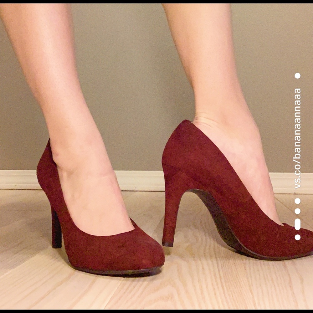Maroon closed toe heels